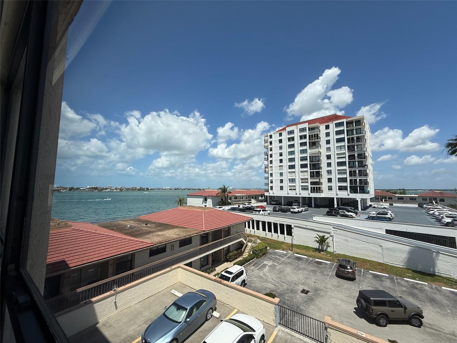 Image 14 of 22 For 6279 Sun Boulevard 403