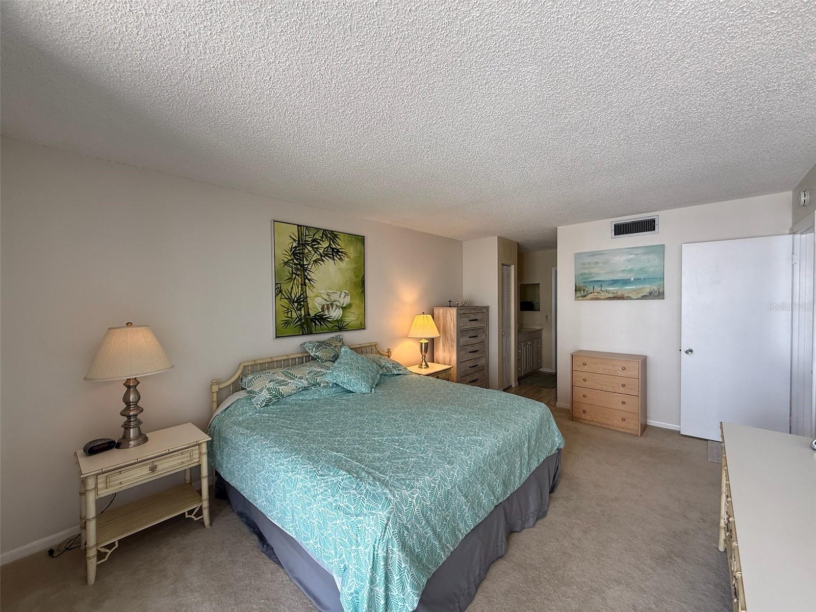 Image 16 of 22 For 6279 Sun Boulevard 403