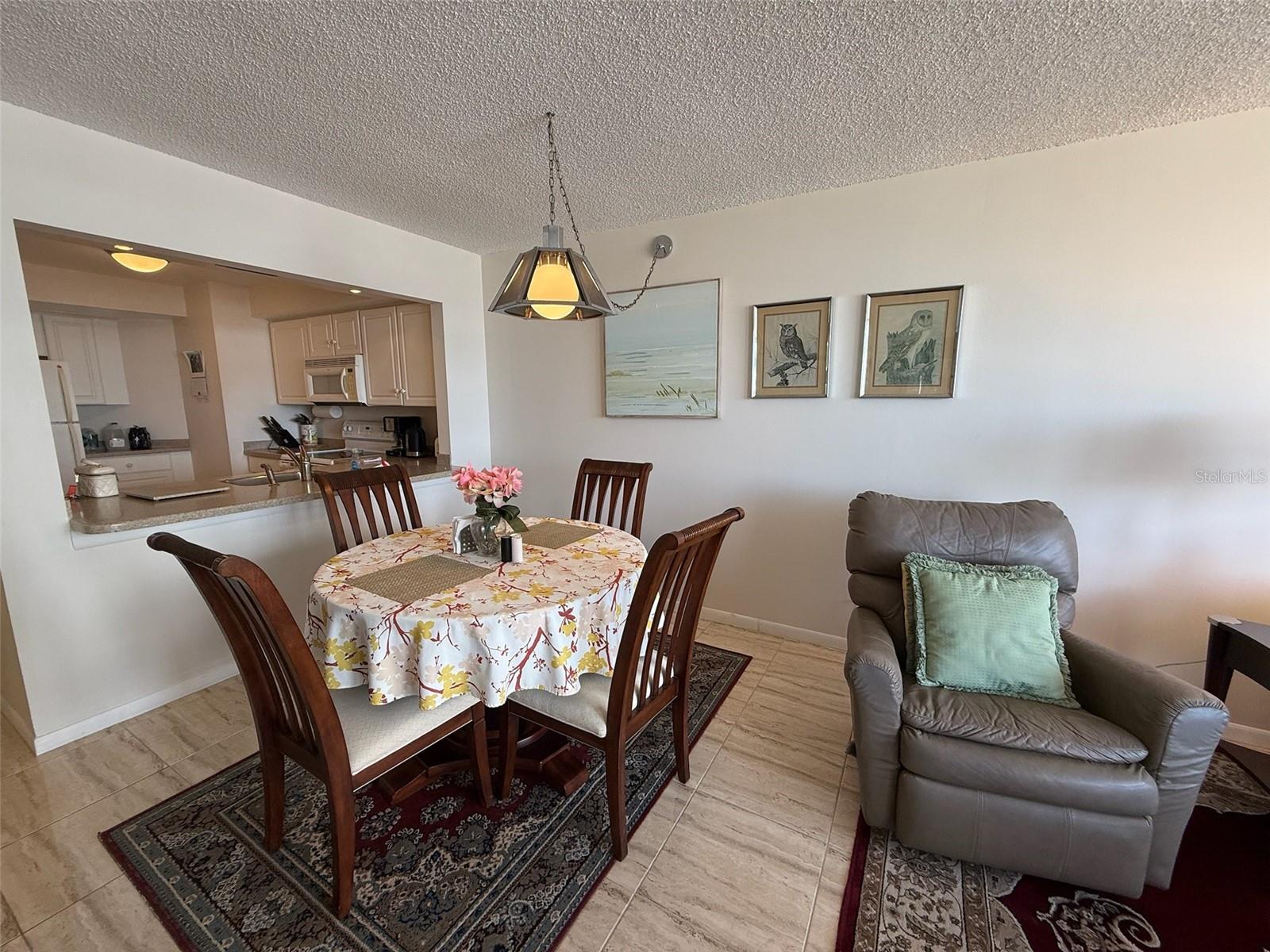 Image 6 of 22 For 6279 Sun Boulevard 403