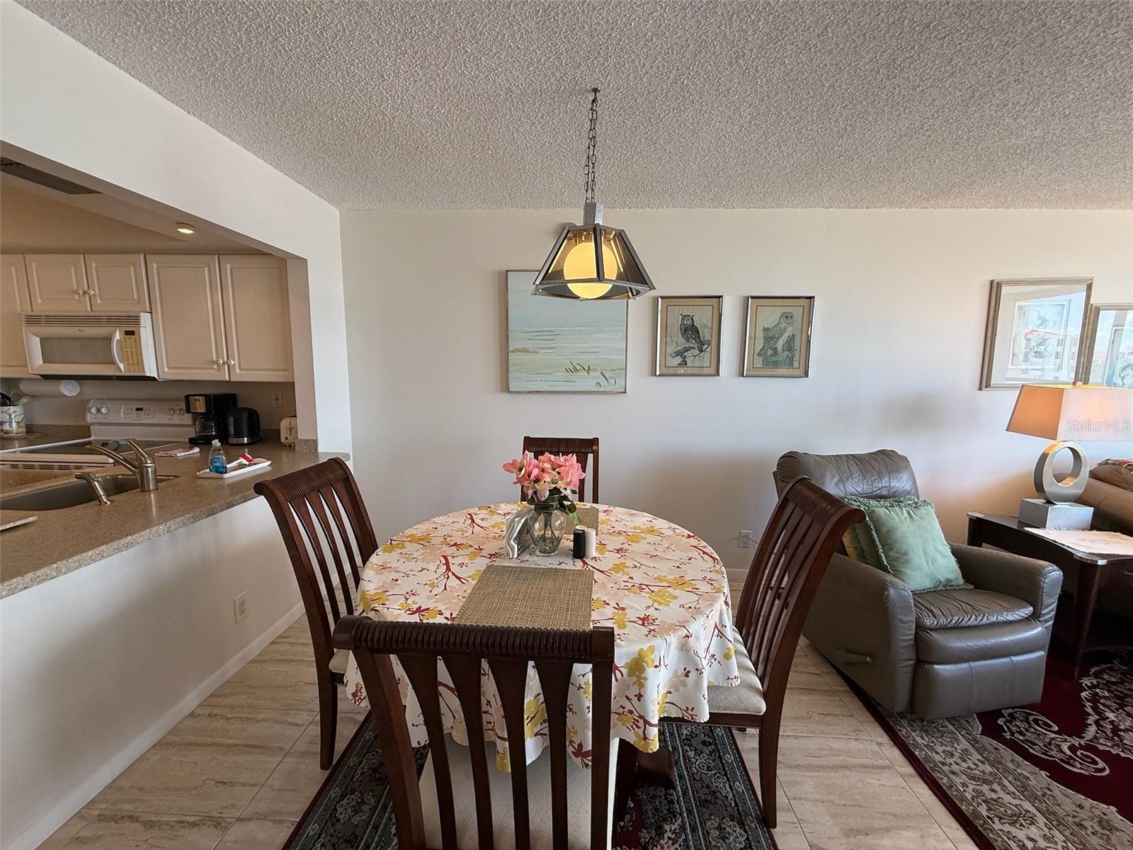 Image 7 of 22 For 6279 Sun Boulevard 403