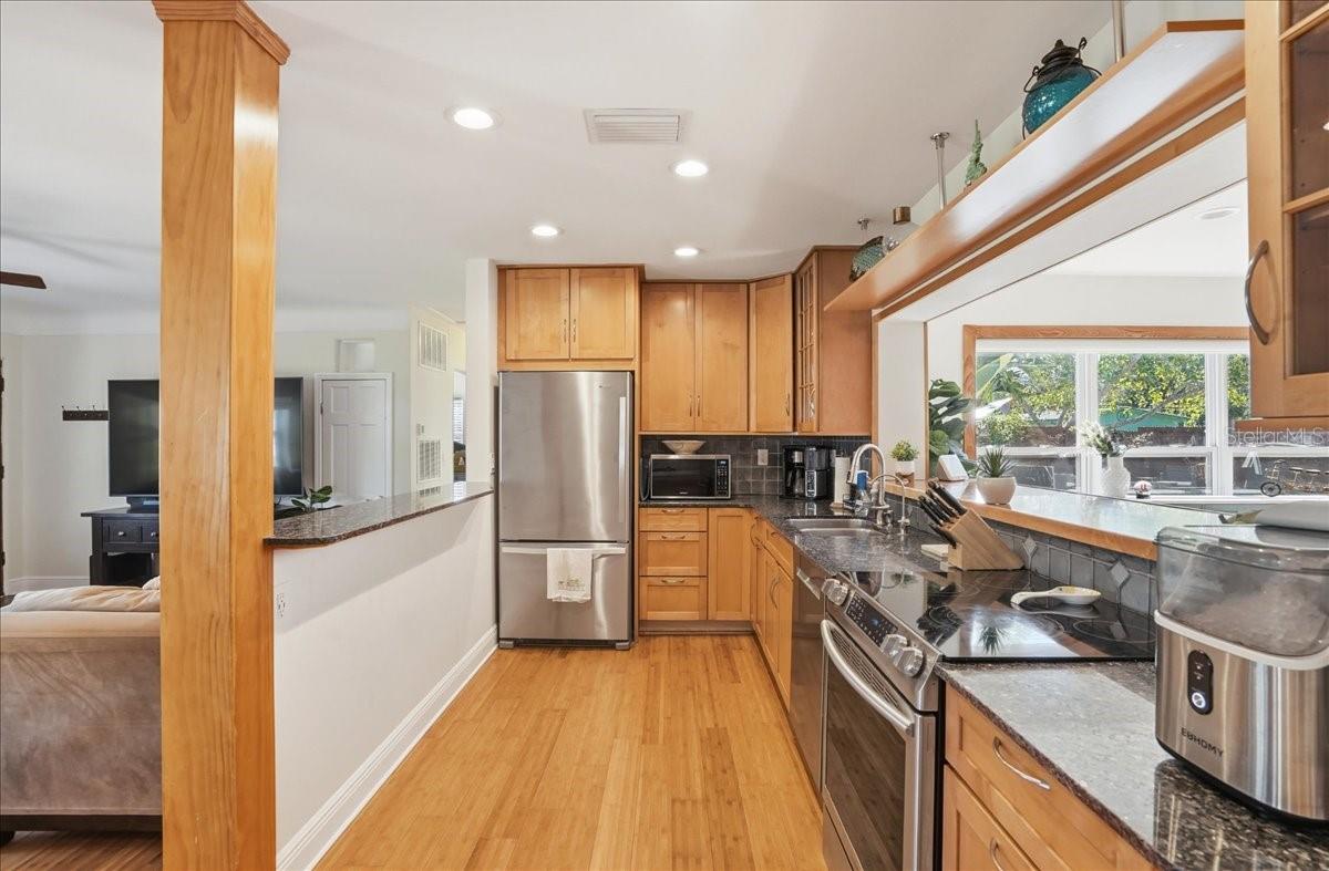 Image 13 of 62 For 700 66th Avenue S