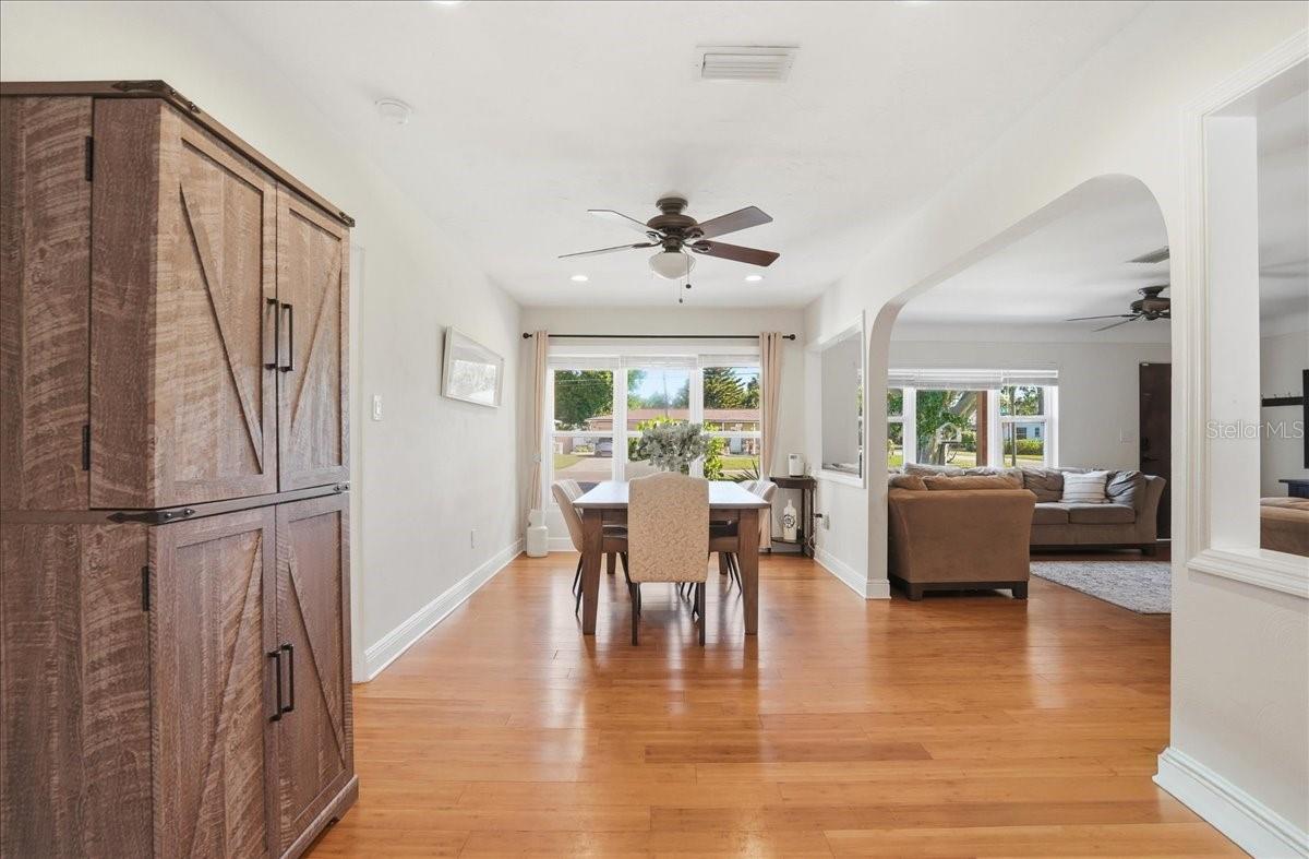 Image 15 of 62 For 700 66th Avenue S