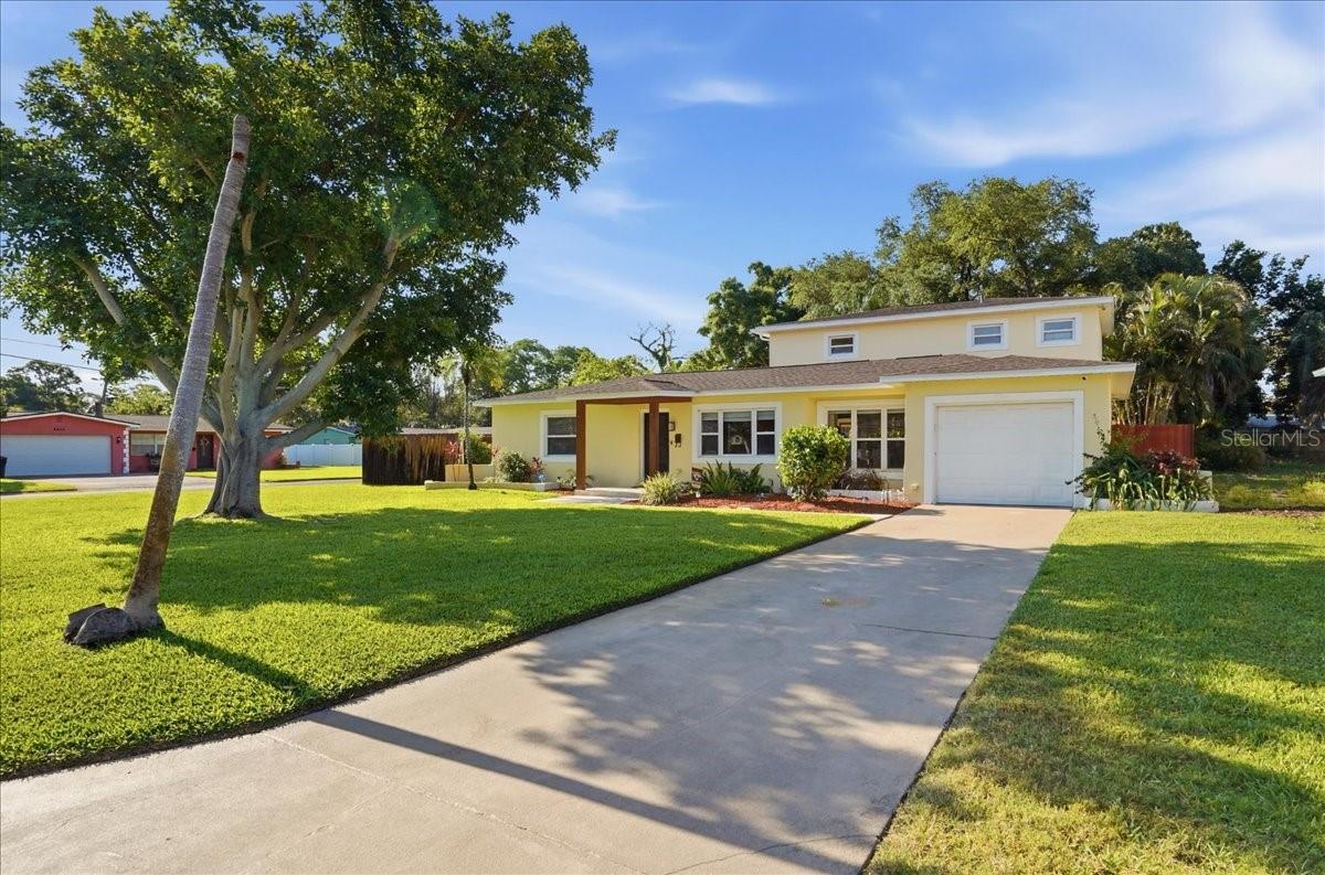 Image 3 of 62 For 700 66th Avenue S