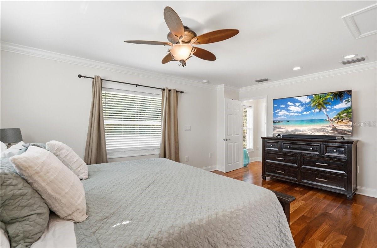 Image 35 of 62 For 700 66th Avenue S