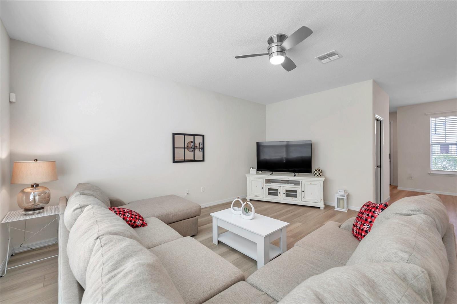 Image 11 of 55 For 4966 Avalon Park Boulevard