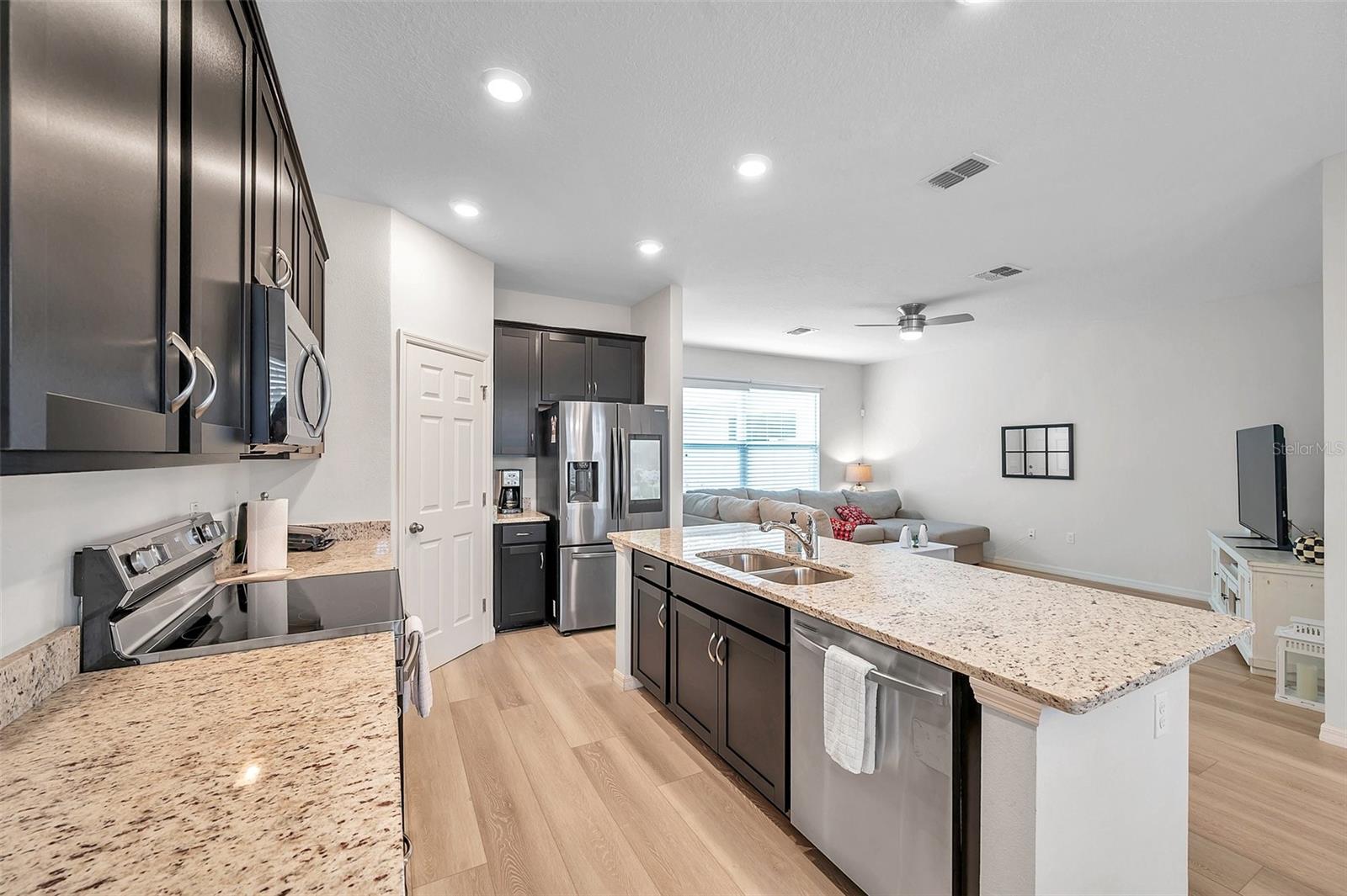 Image 16 of 55 For 4966 Avalon Park Boulevard