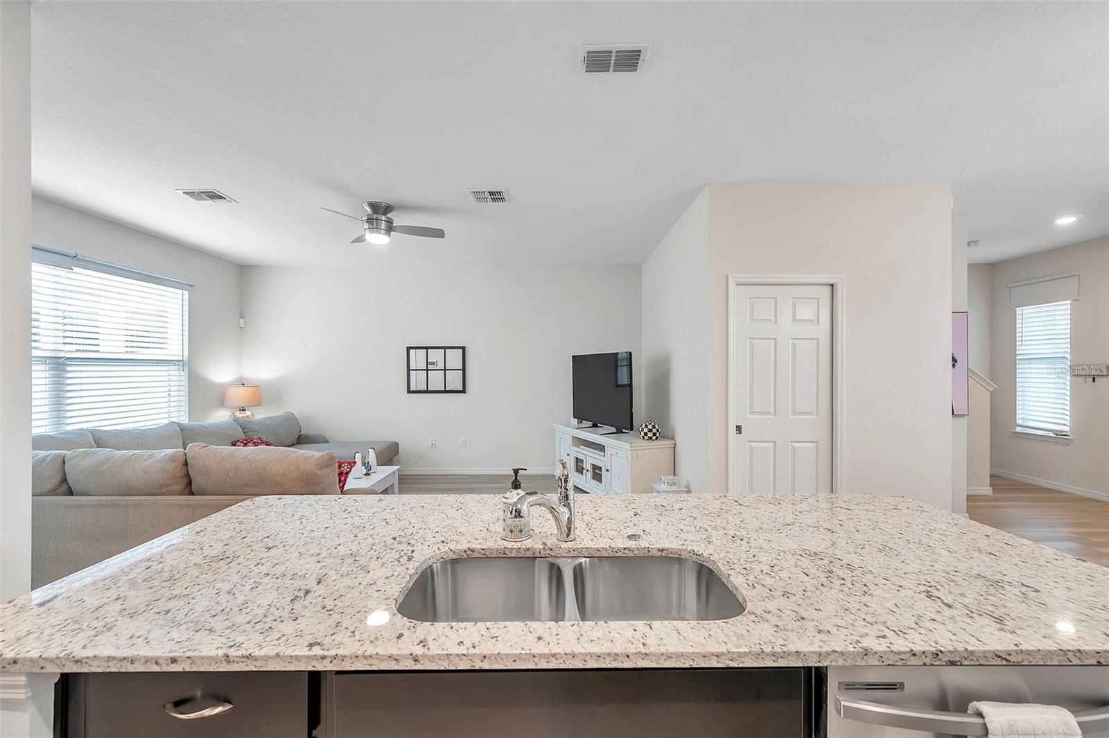 Image 18 of 55 For 4966 Avalon Park Boulevard