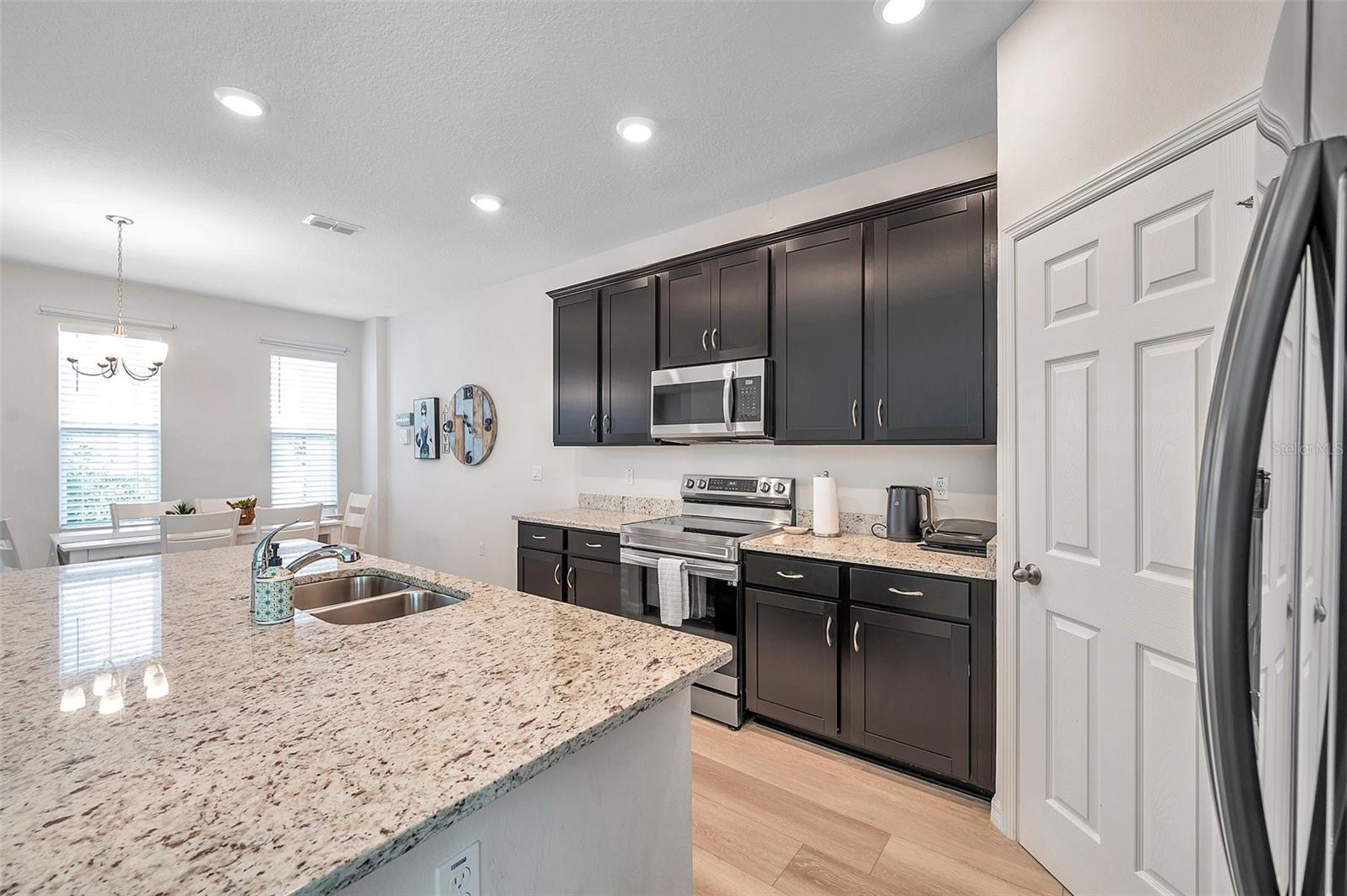 Image 20 of 55 For 4966 Avalon Park Boulevard