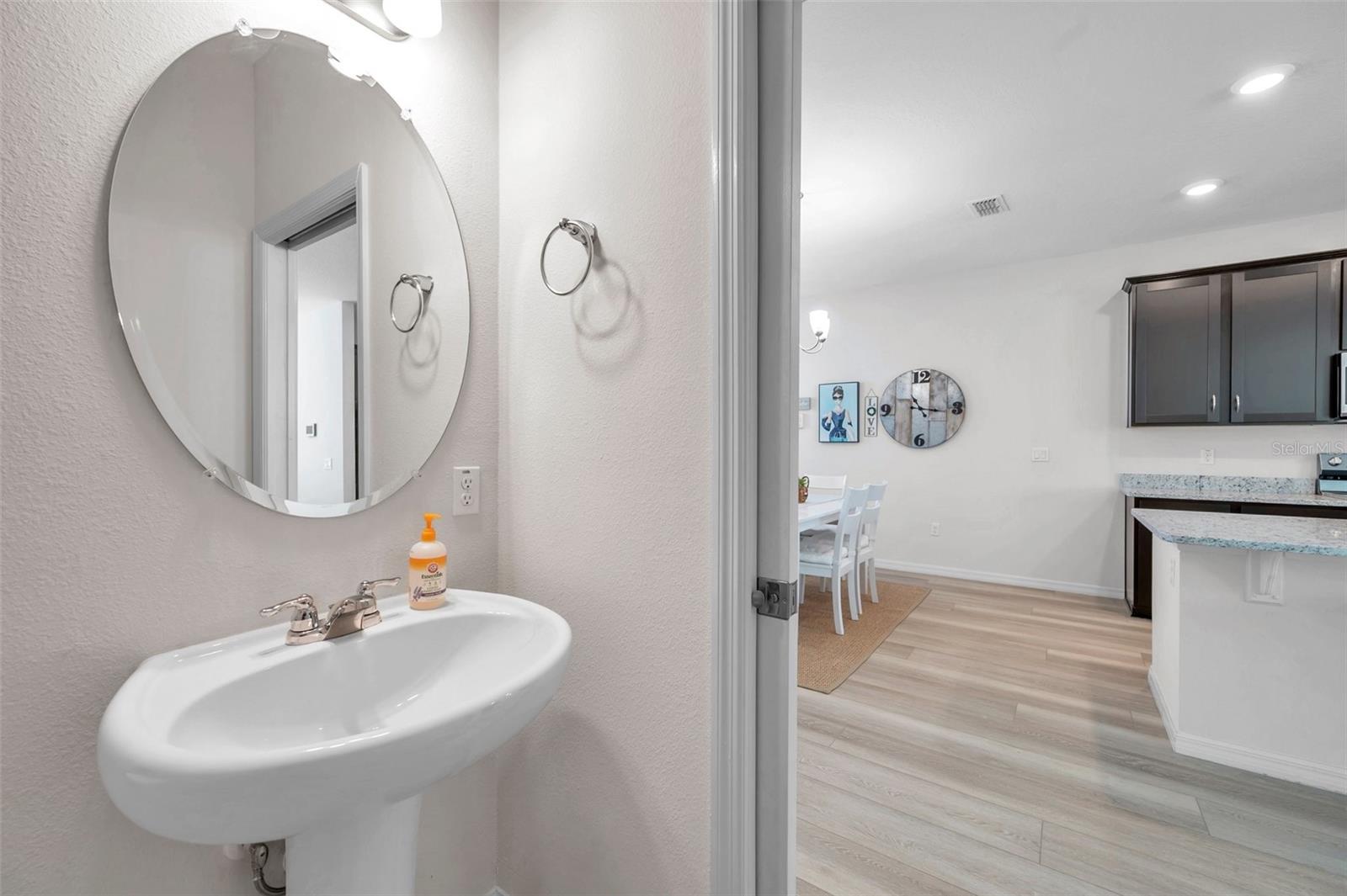 Image 25 of 55 For 4966 Avalon Park Boulevard