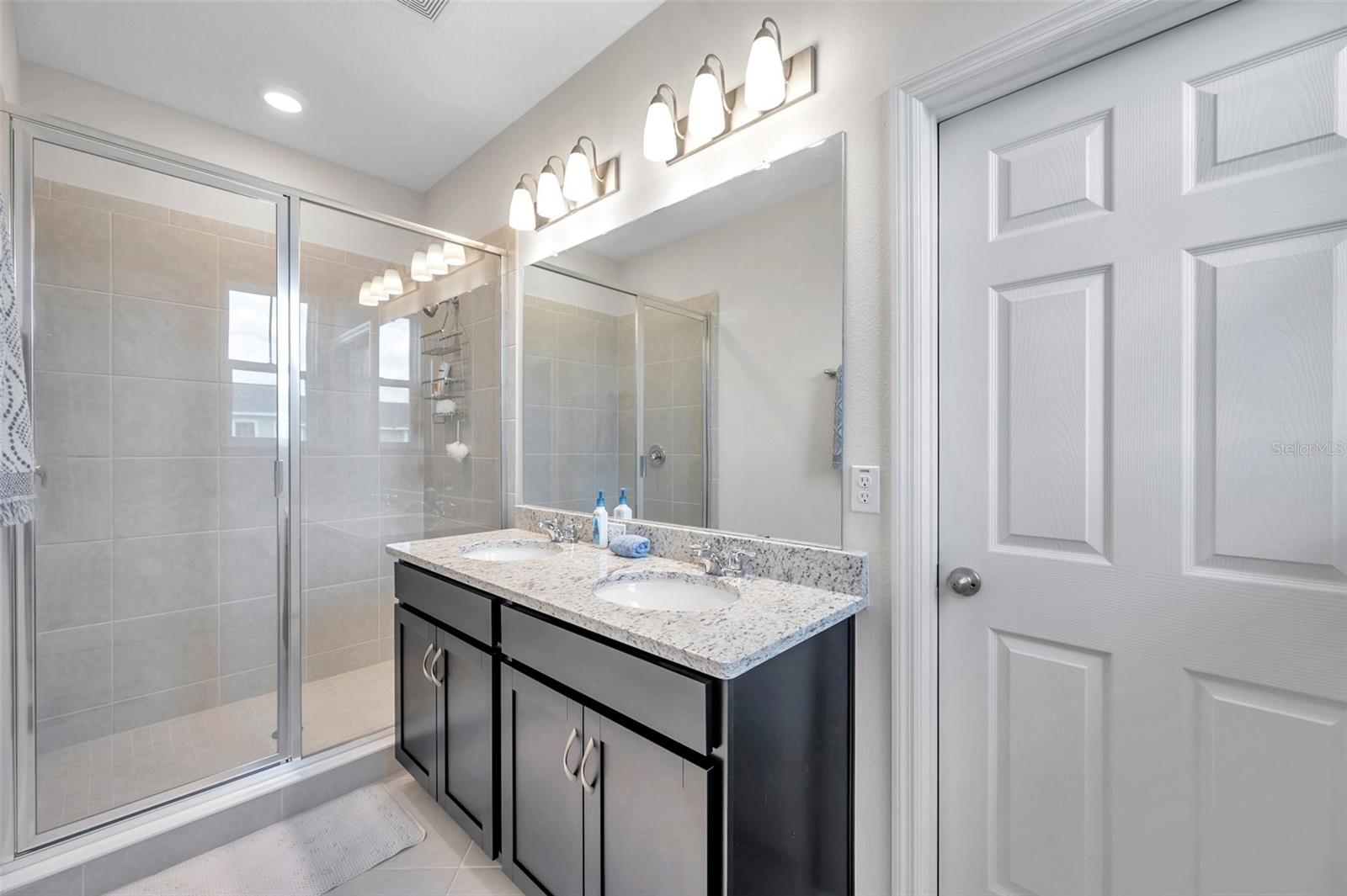 Image 37 of 55 For 4966 Avalon Park Boulevard