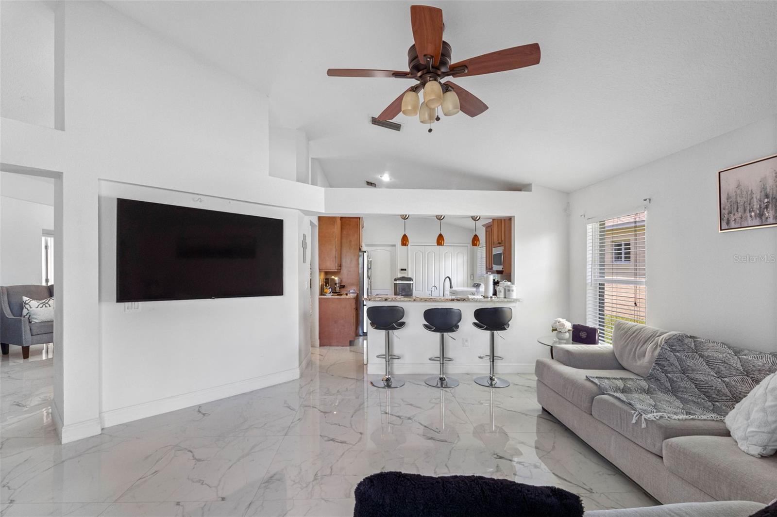 Image 15 of 32 For 3137 Castle Rock Circle