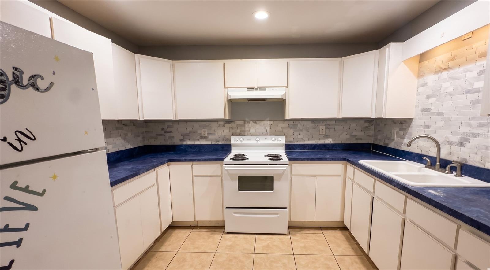 Image 5 of 12 For 1708 Genesee Street