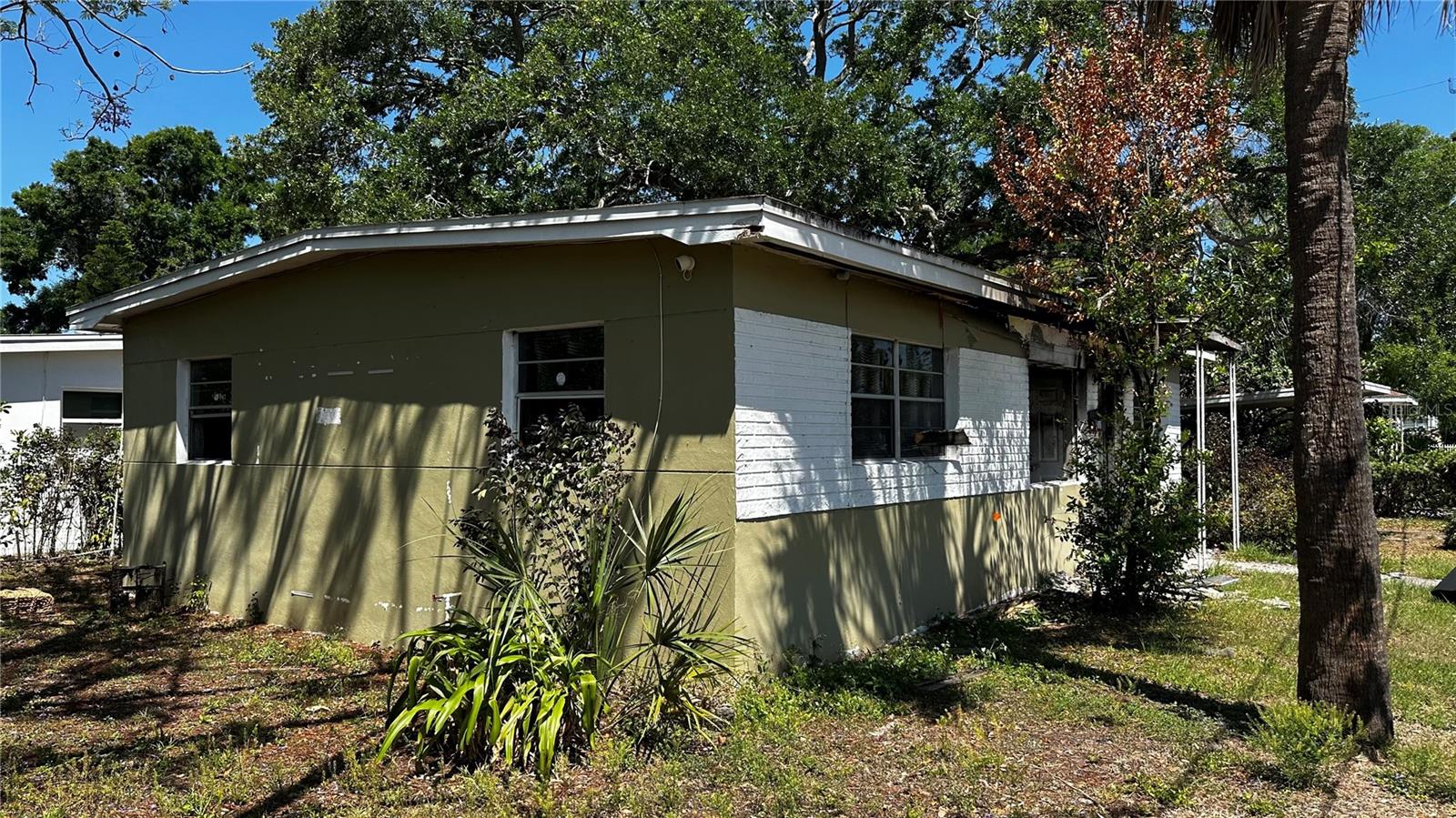 Image 2 of 10 For 2401 17th Avenue S