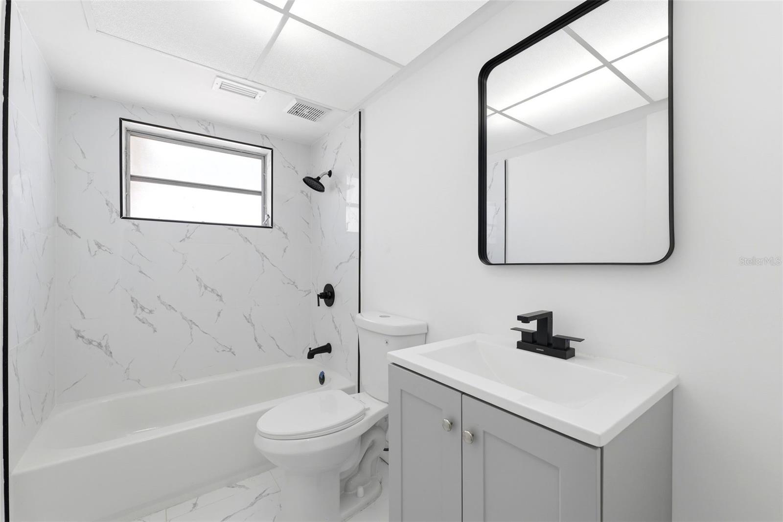 Image 16 of 23 For 3673 Rockaway Dr