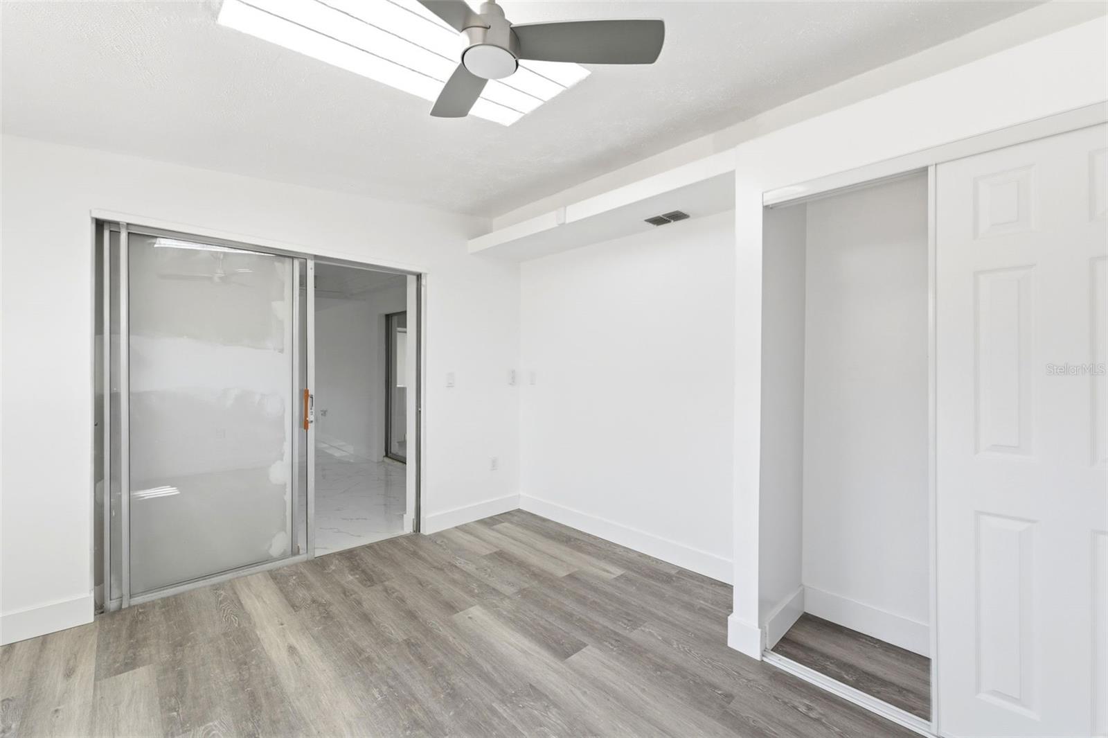 Image 21 of 23 For 3673 Rockaway Dr