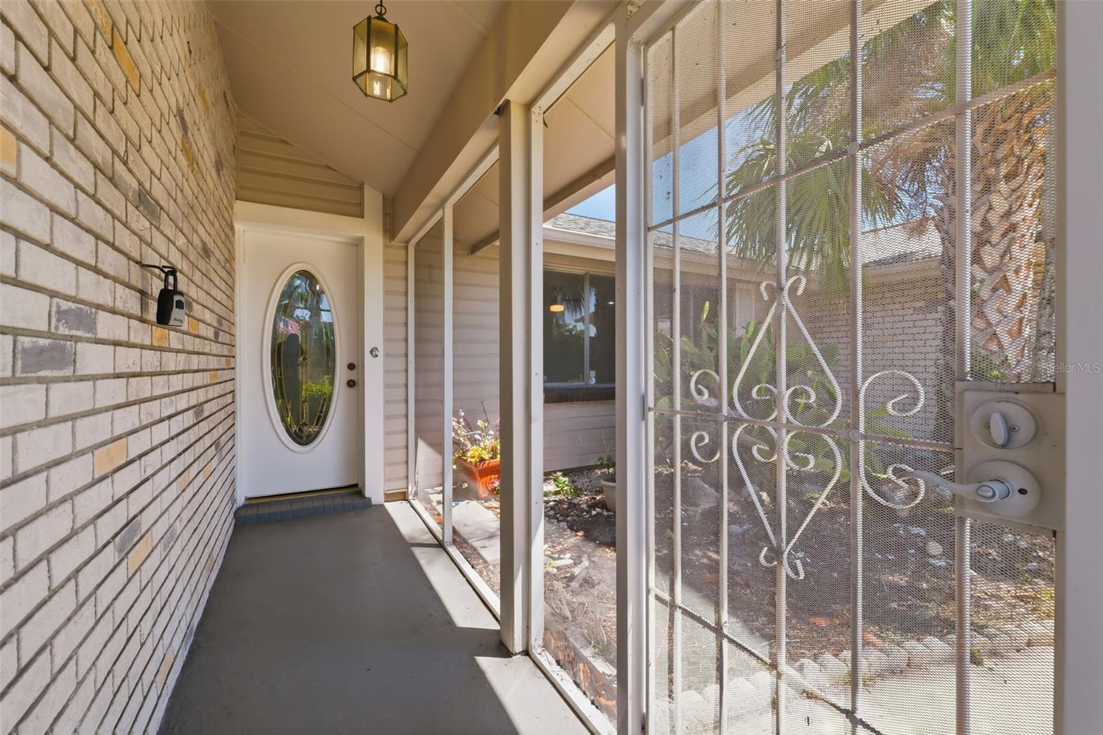 Image 3 of 23 For 3673 Rockaway Dr