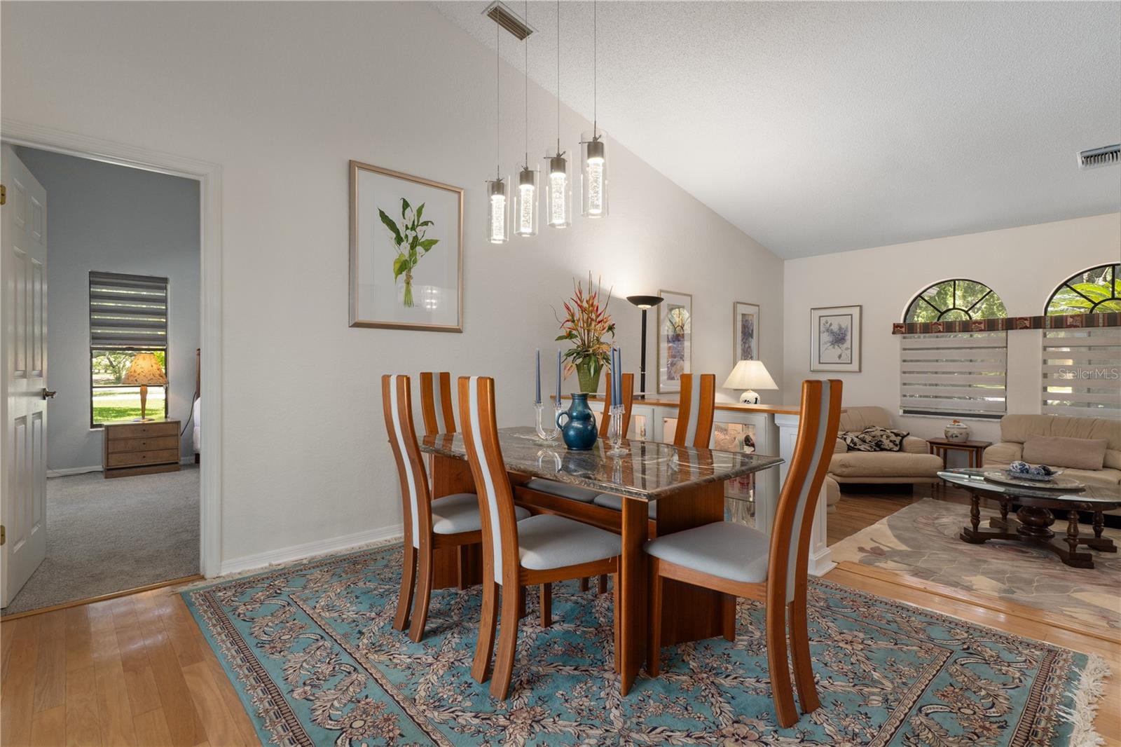 Listing photo id 9 for 18652 Autumn Lake Boulevard