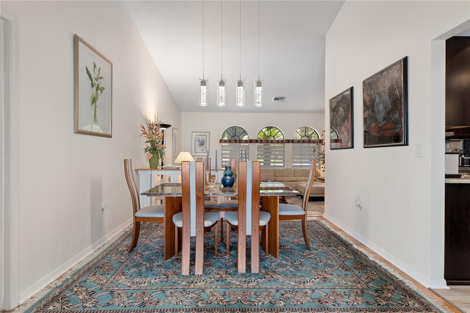 Listing photo id 10 for 18652 Autumn Lake Boulevard