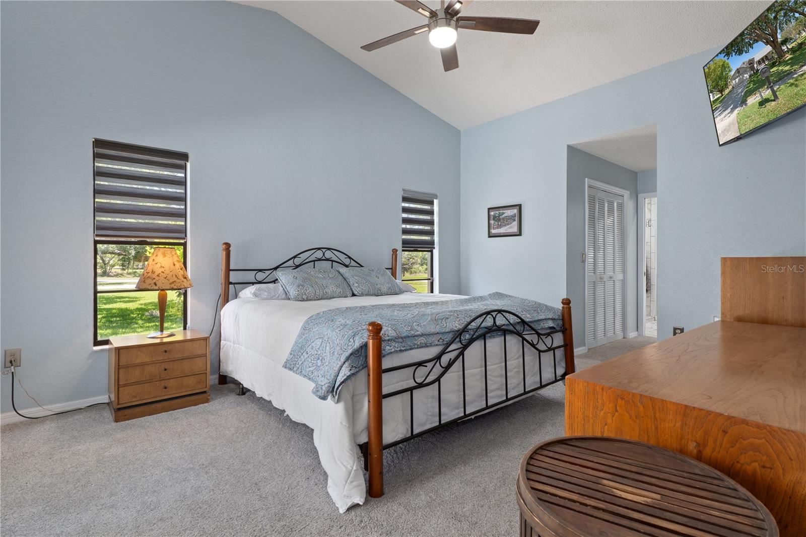 Listing photo id 25 for 18652 Autumn Lake Boulevard