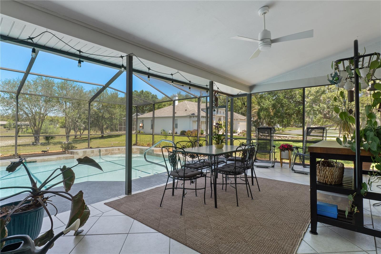 Listing photo id 34 for 18652 Autumn Lake Boulevard