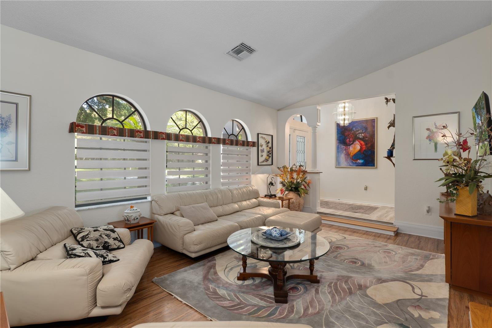 Listing photo id 6 for 18652 Autumn Lake Boulevard