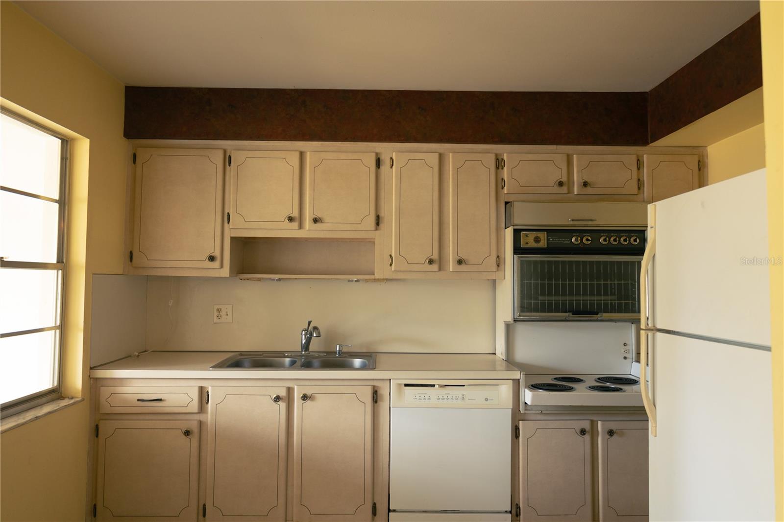 Image 7 of 15 For 6645 1st Avenue N 103