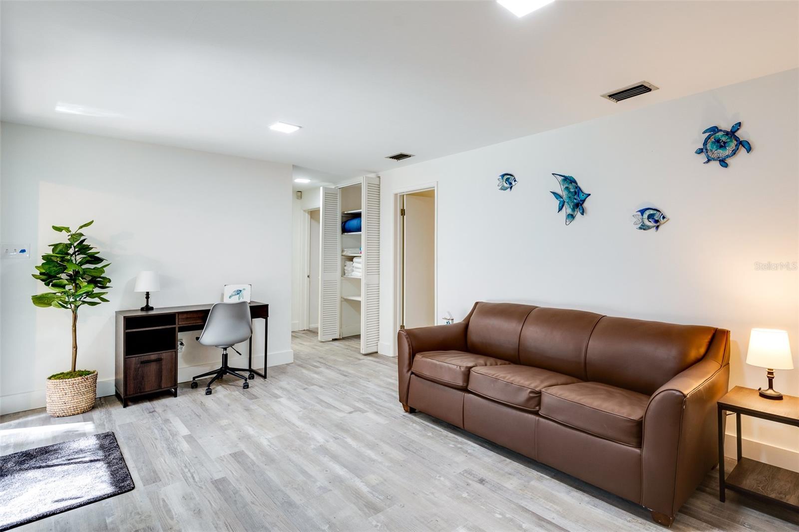 Image 12 of 31 For 510 Anna Avenue