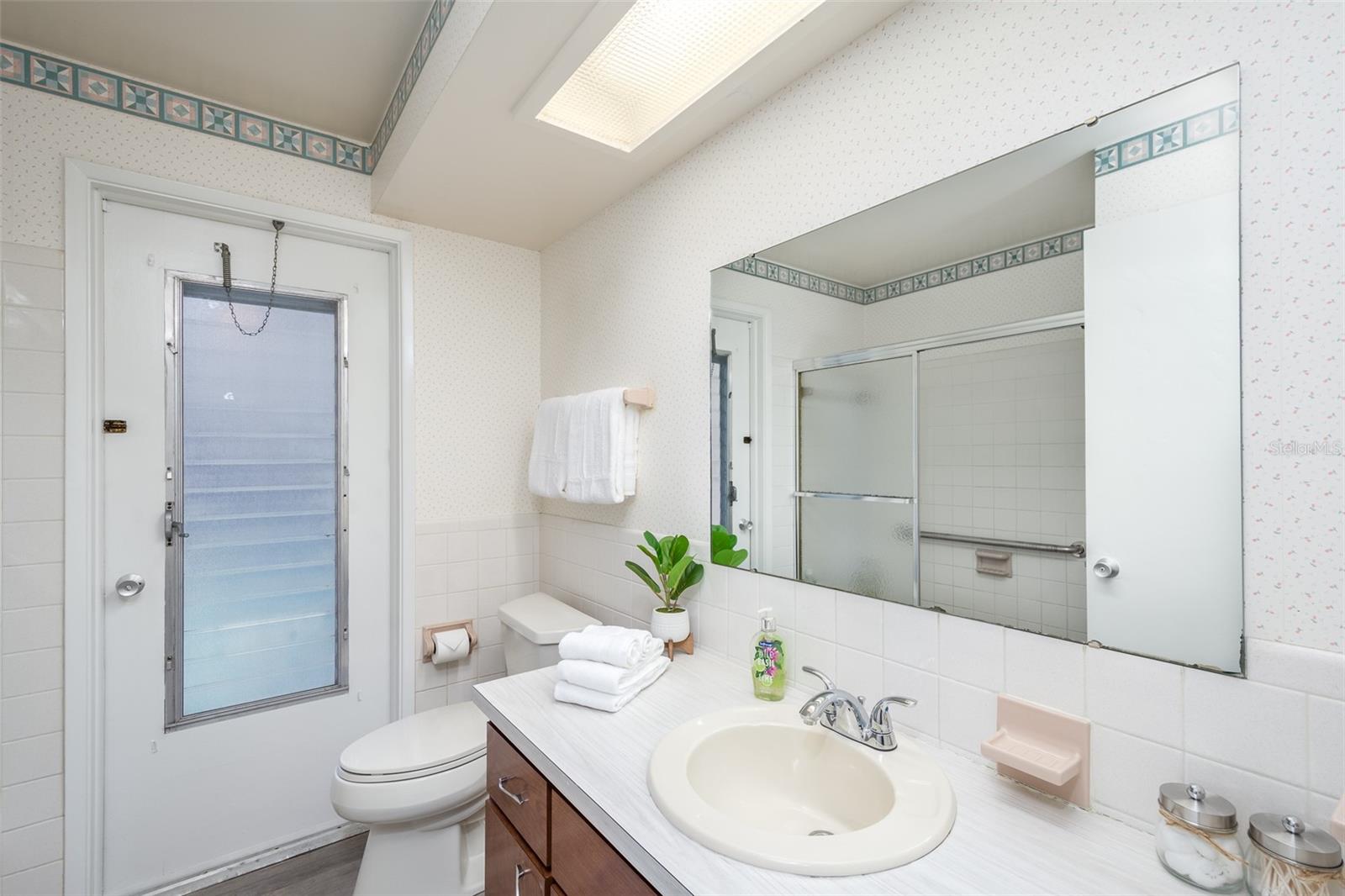 Image 23 of 31 For 510 Anna Avenue