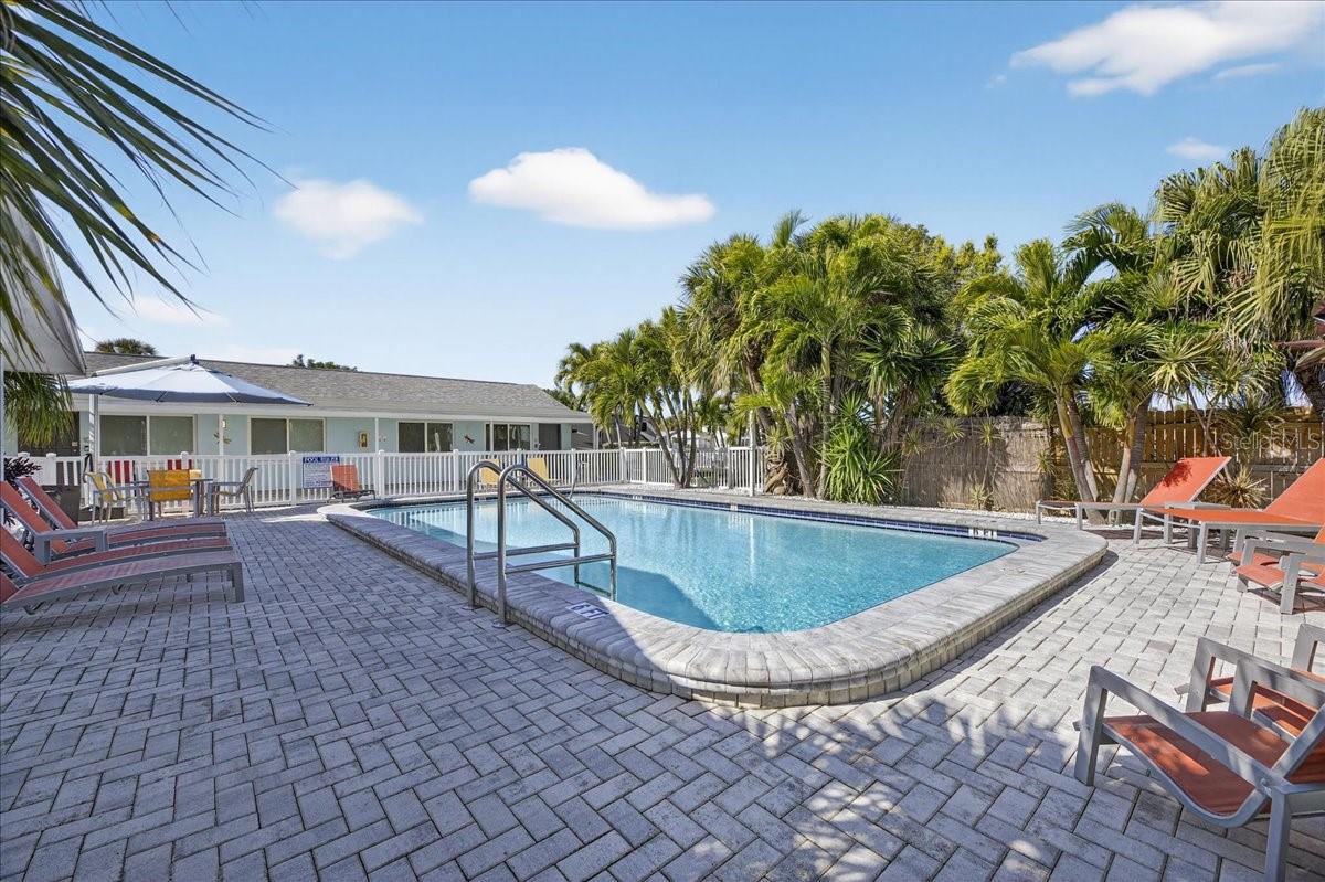 Image 15 of 84 For 523 72nd Avenue