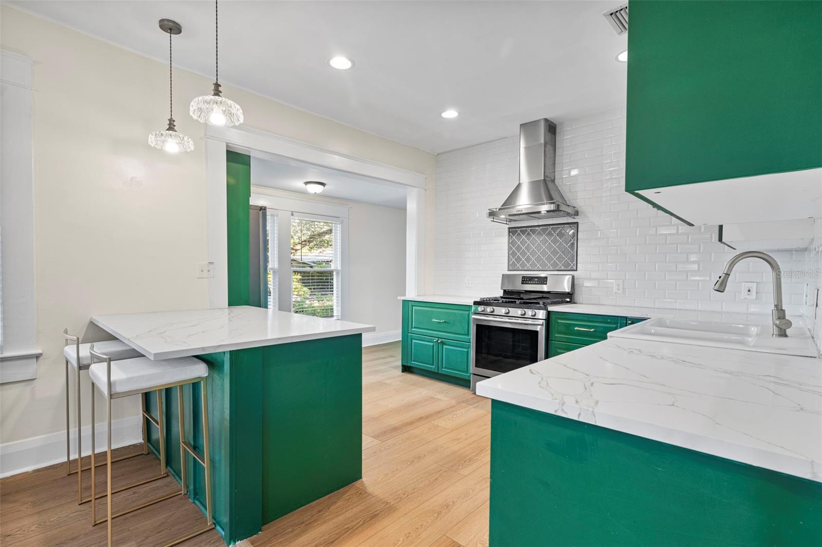 Image 9 of 33 For 5709 Suwanee Avenue