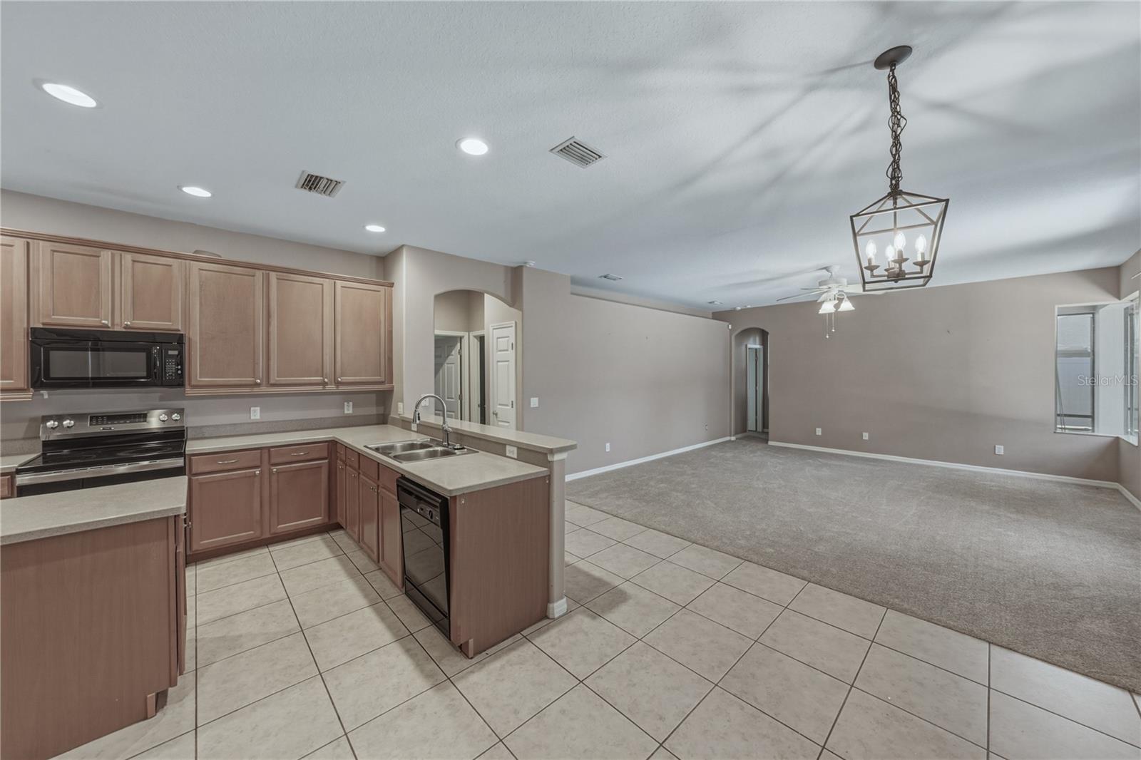 Image 23 of 54 For 1603 Grand Heritage Boulevard