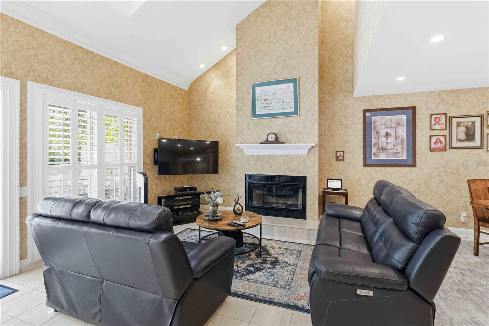 Image 6 of 43 For 5414 Crescent Drive