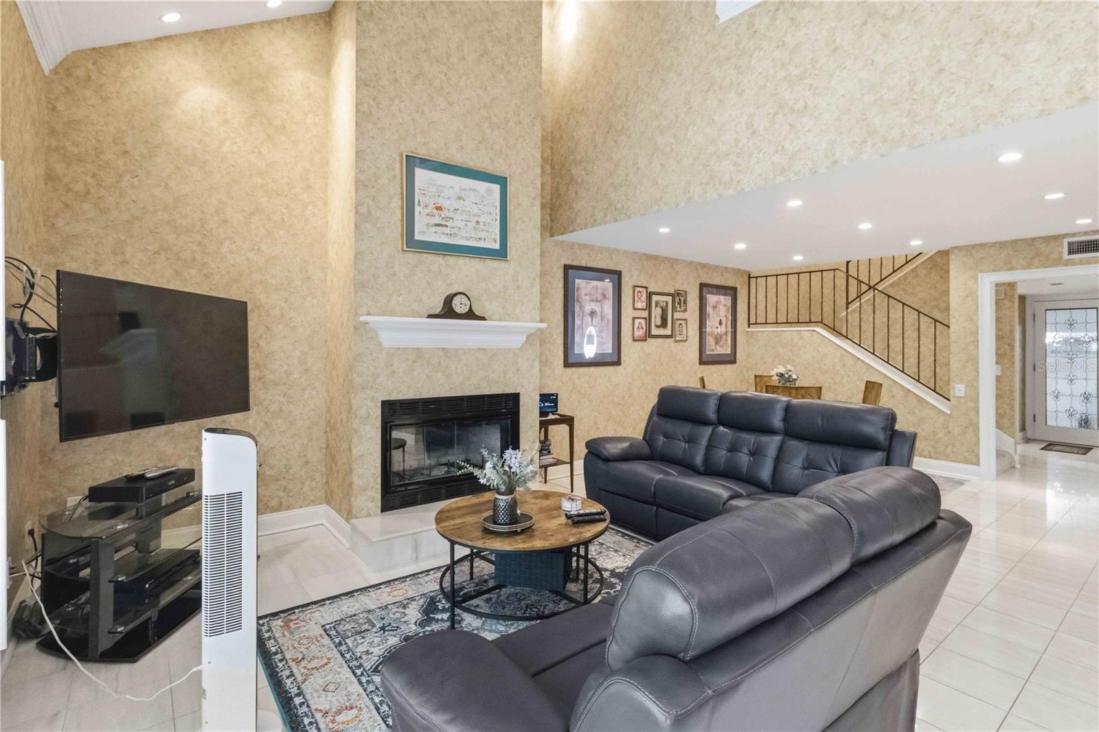 Image 7 of 43 For 5414 Crescent Drive