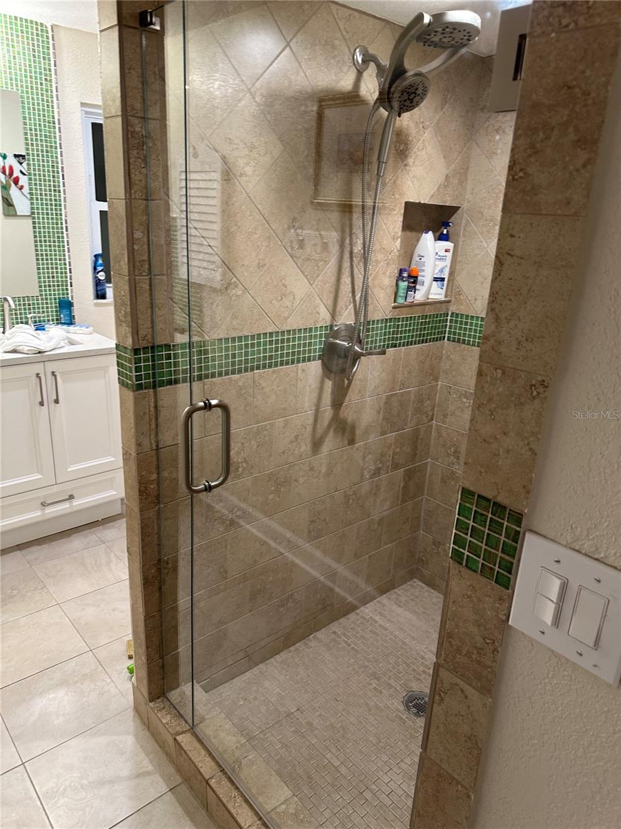 Image 10 of 27 For 745 Eldorado Avenue