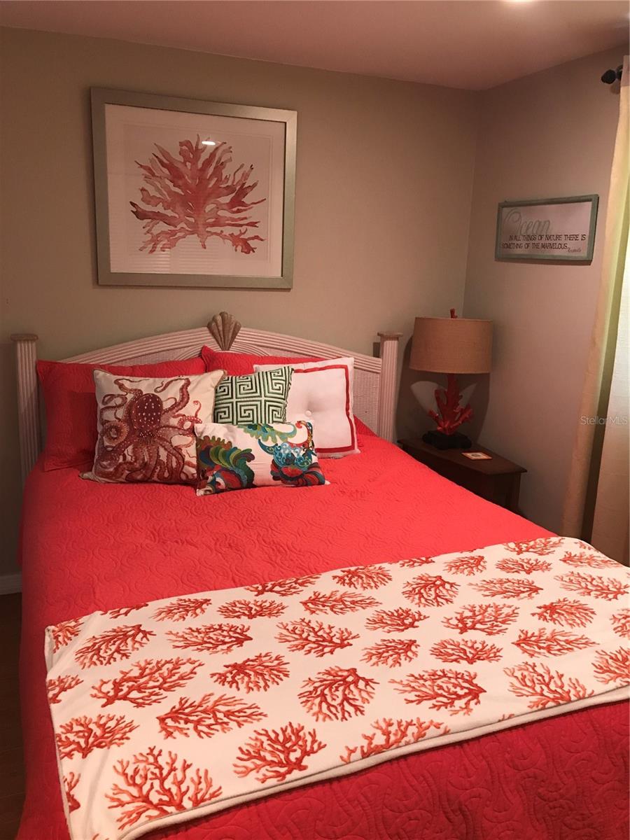 Image 11 of 27 For 745 Eldorado Avenue