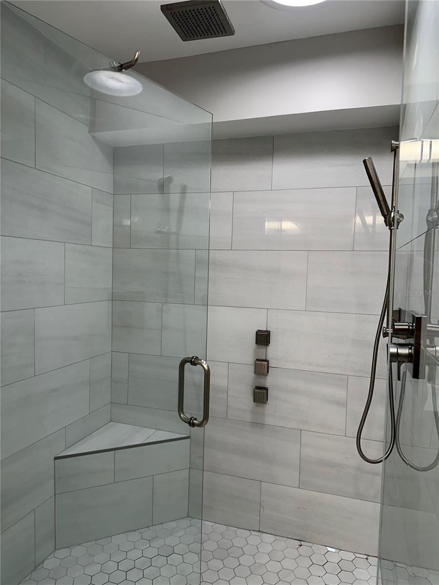 Image 13 of 27 For 745 Eldorado Avenue