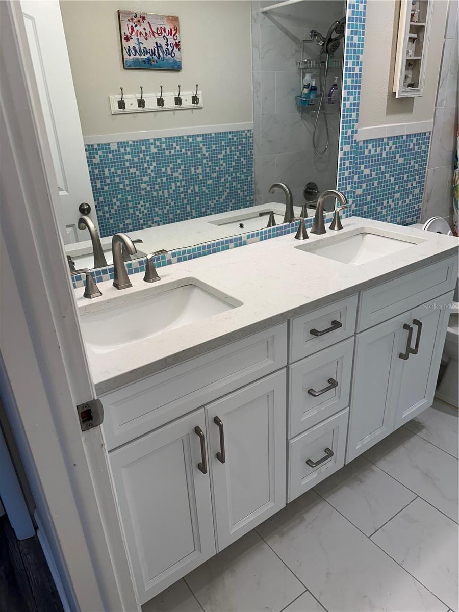 Image 17 of 27 For 745 Eldorado Avenue