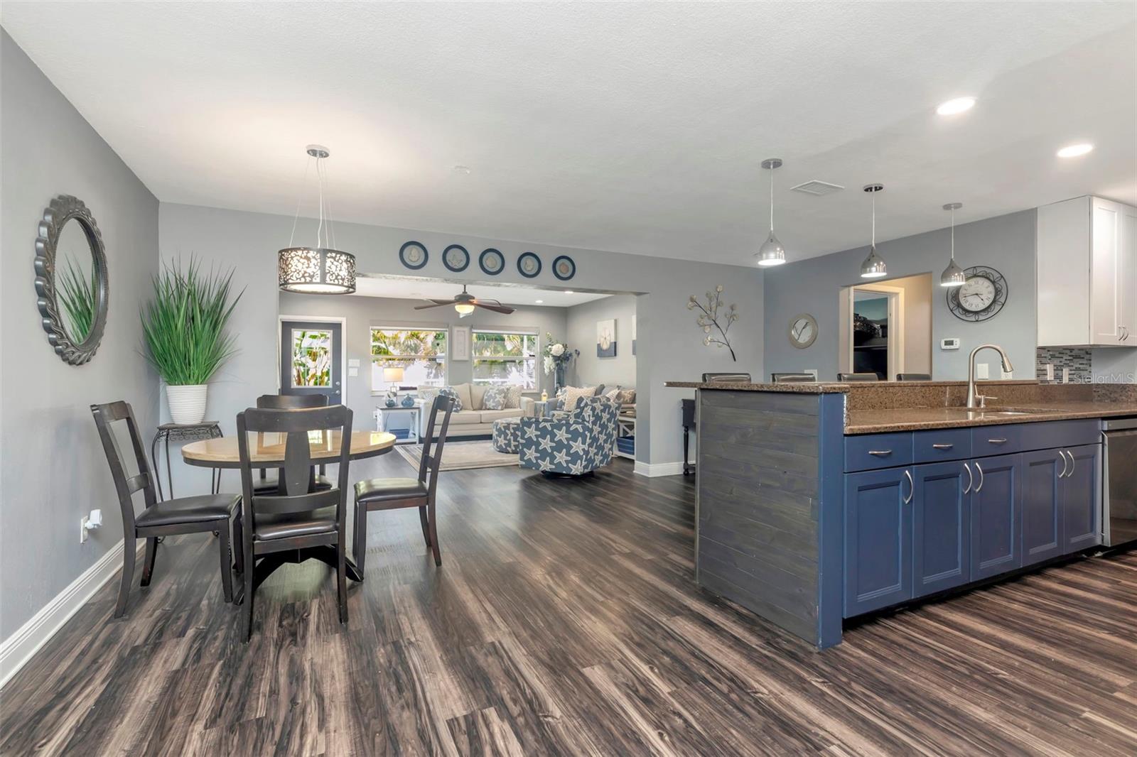 Image 11 of 51 For 1424 Stewart Boulevard