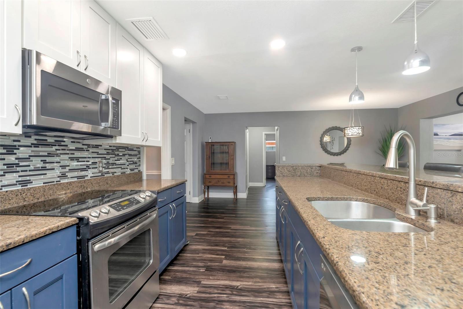 Image 17 of 51 For 1424 Stewart Boulevard