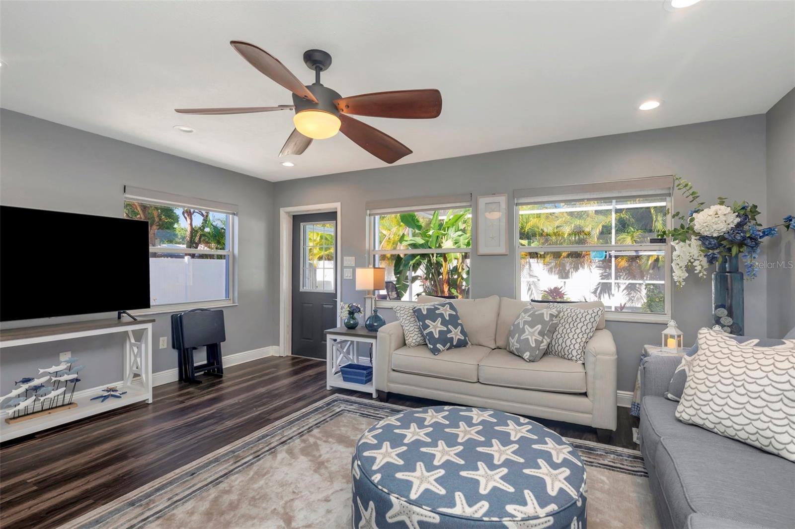 Image 21 of 51 For 1424 Stewart Boulevard