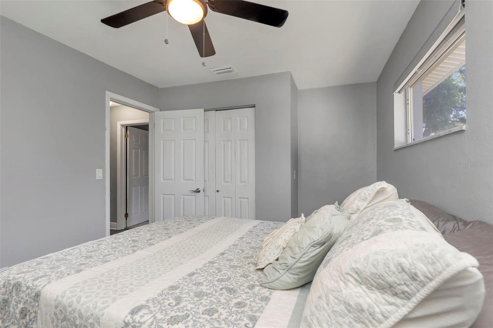 Image 32 of 51 For 1424 Stewart Boulevard