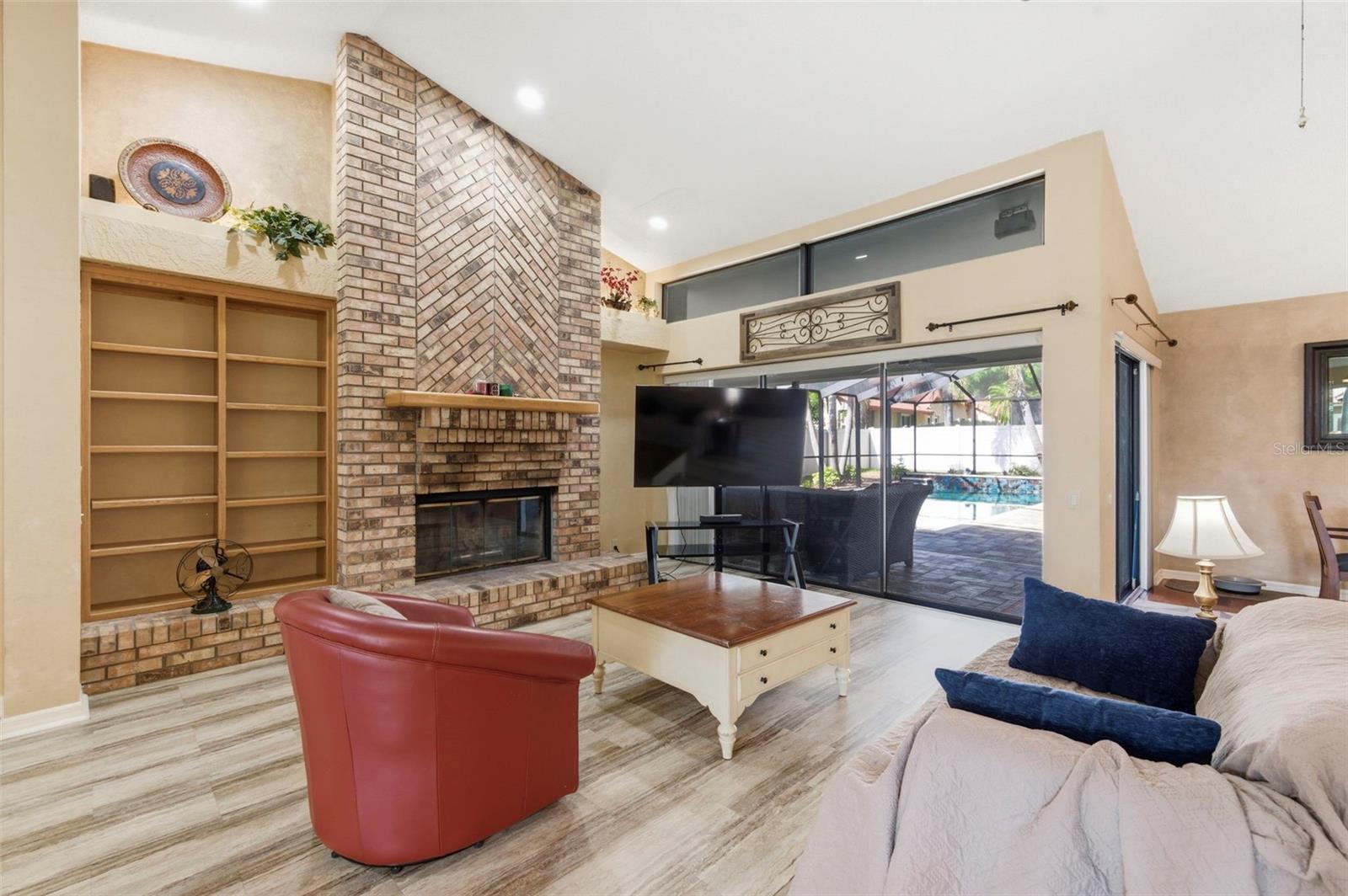 Image 10 of 58 For 2418 Anthony Avenue