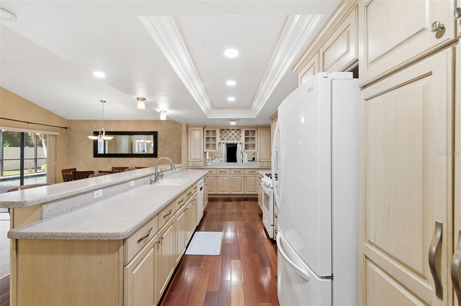 Image 23 of 58 For 2418 Anthony Avenue