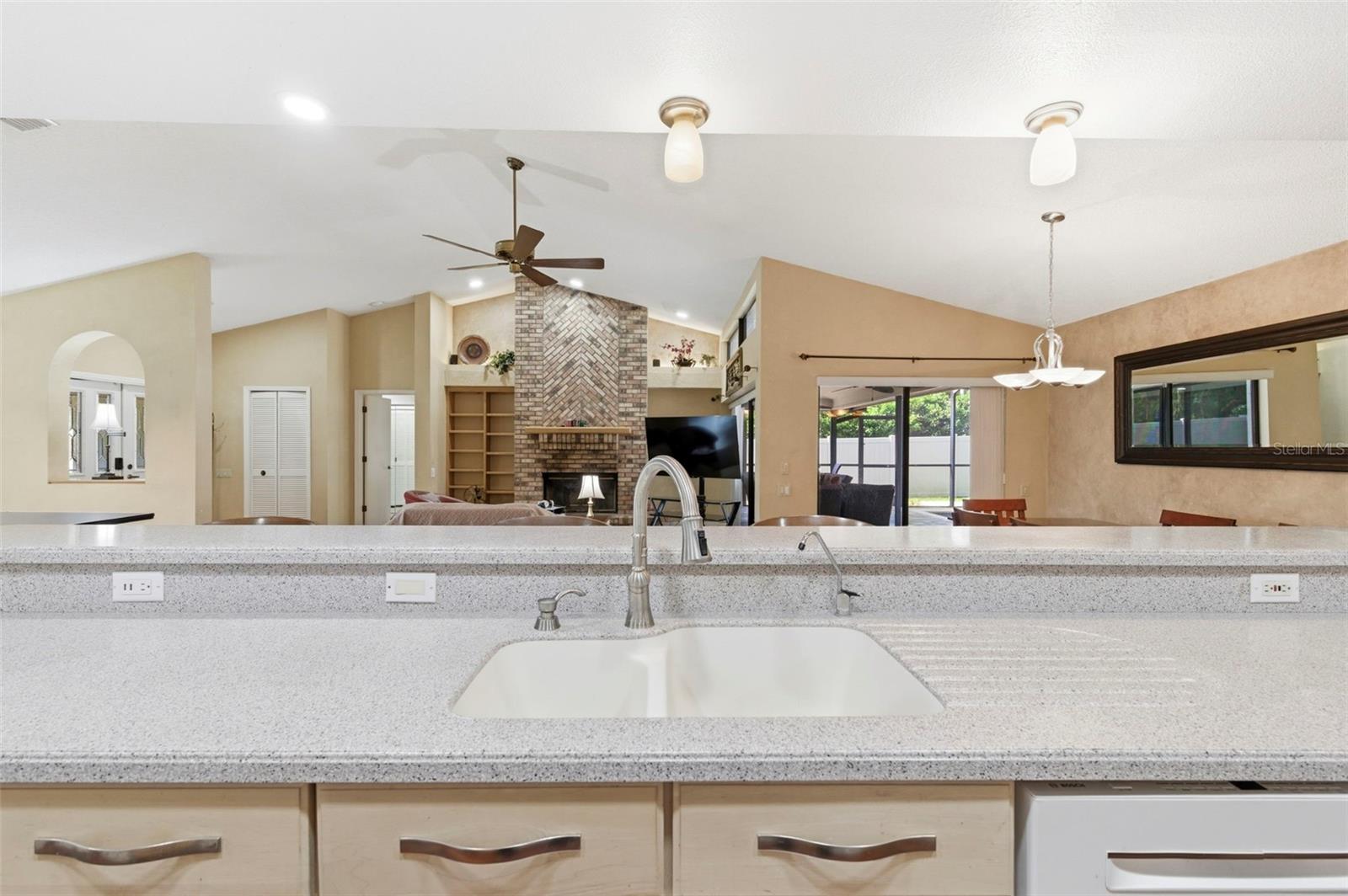 Image 25 of 58 For 2418 Anthony Avenue