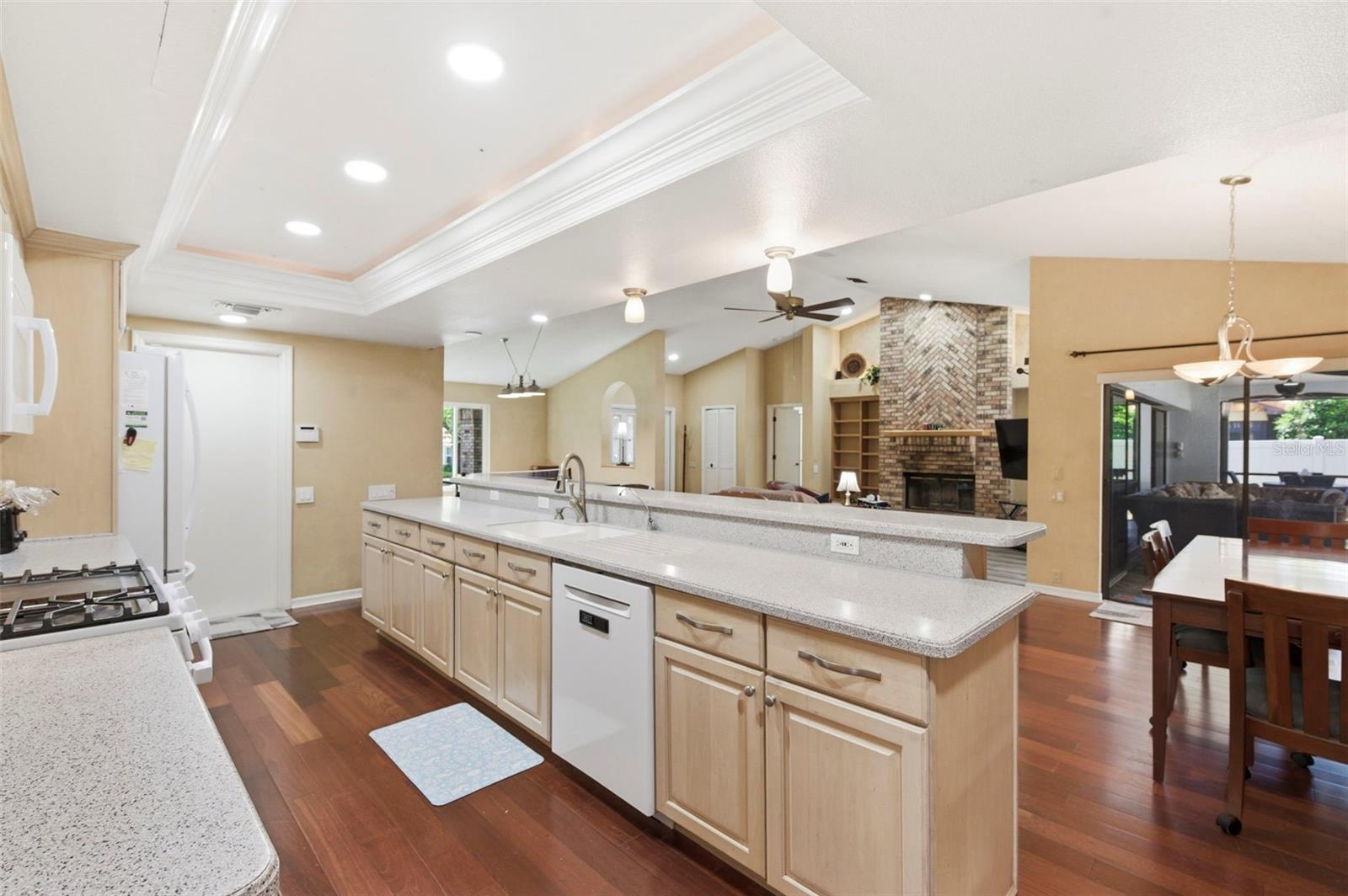 Image 26 of 58 For 2418 Anthony Avenue