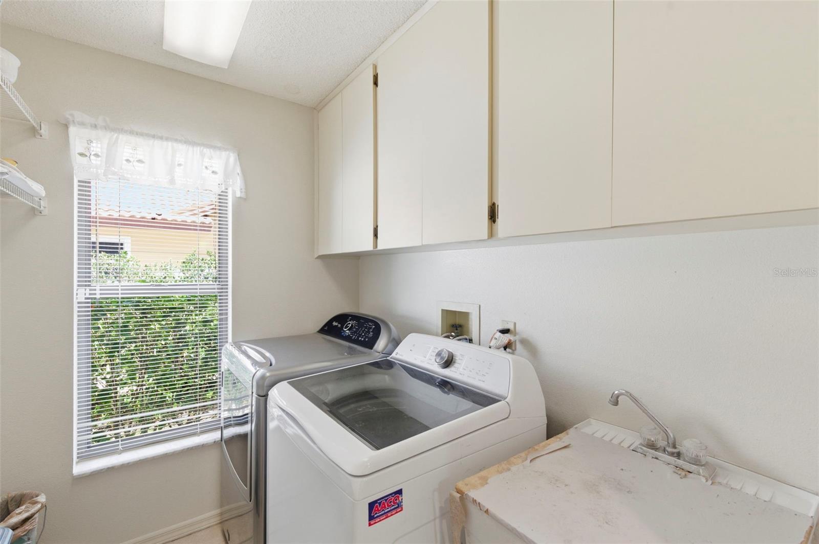 Image 29 of 58 For 2418 Anthony Avenue