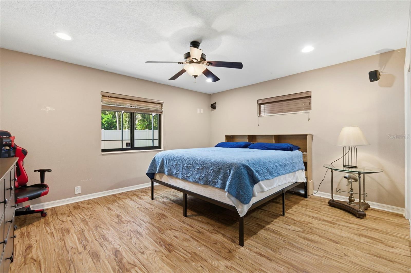 Image 30 of 58 For 2418 Anthony Avenue