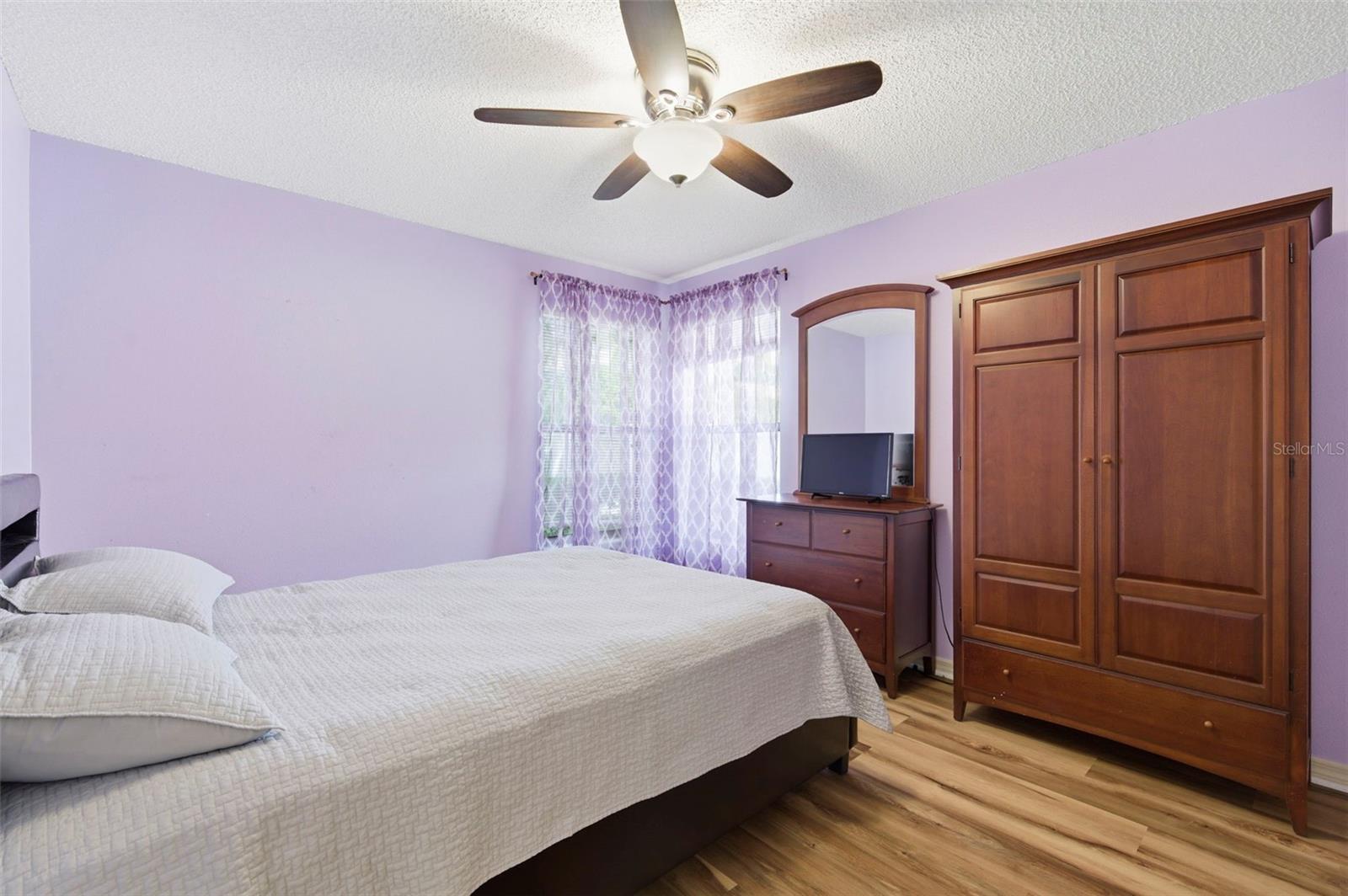 Image 35 of 58 For 2418 Anthony Avenue