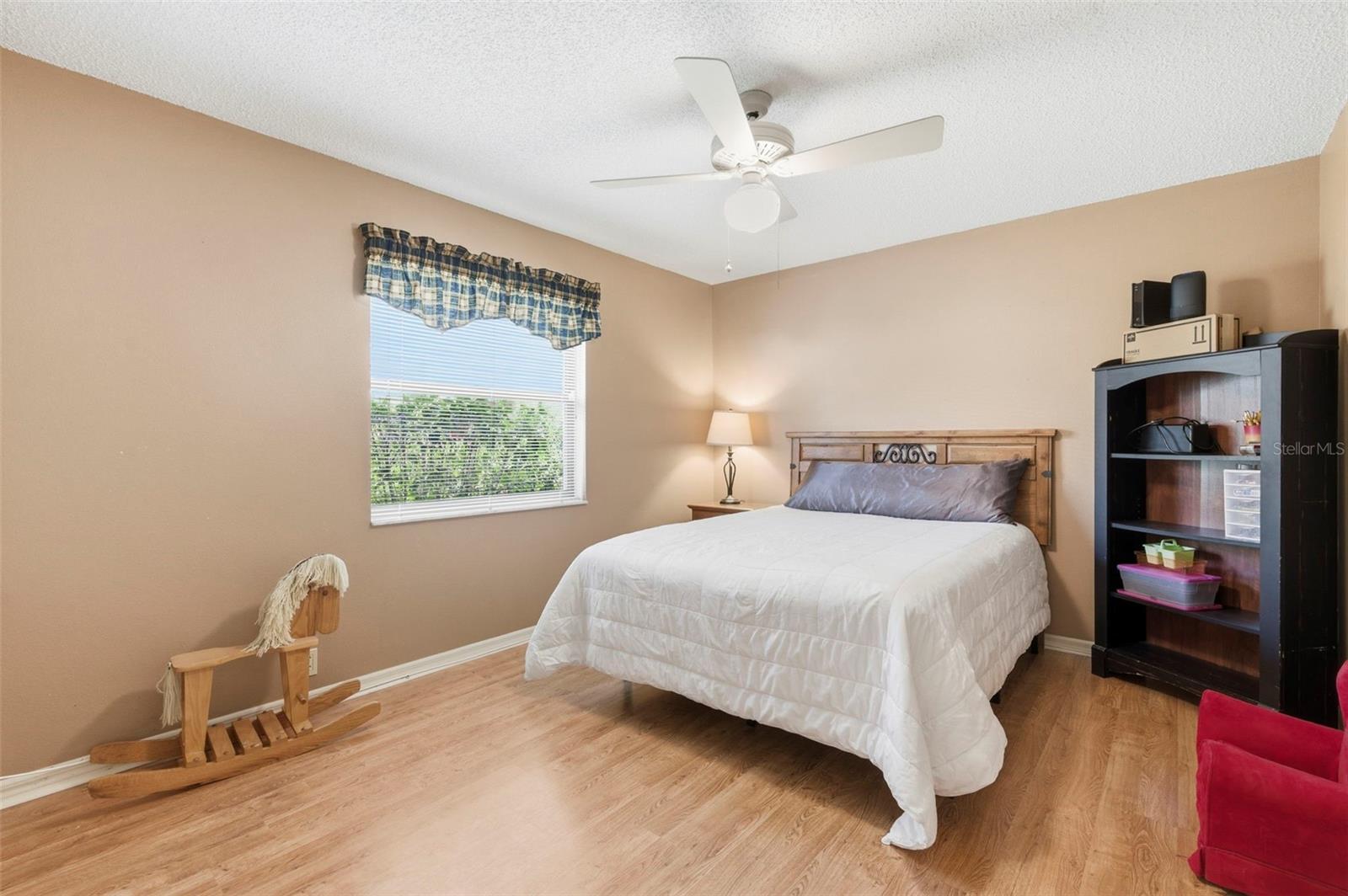 Image 38 of 58 For 2418 Anthony Avenue