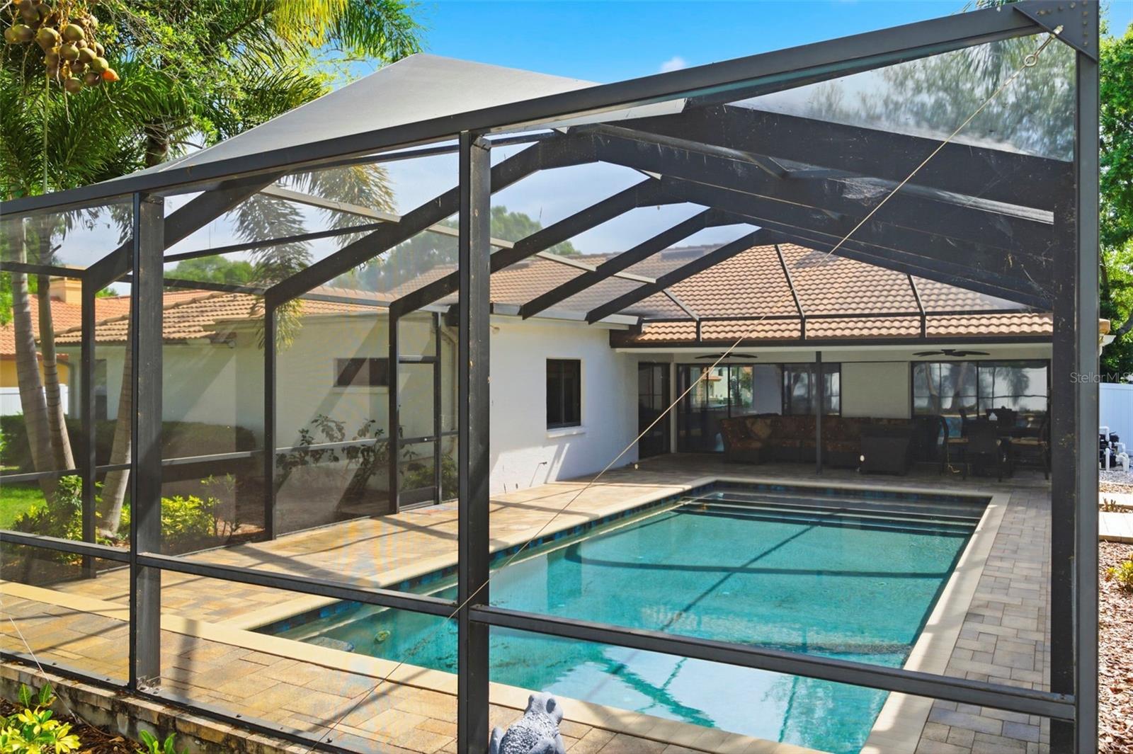 Image 52 of 58 For 2418 Anthony Avenue